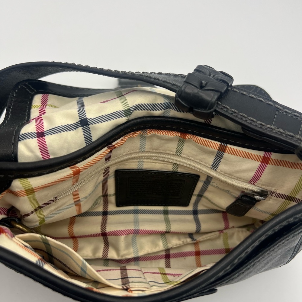 Vintage Coach Black Leather Shoulder Bag - Picture 9 of 11